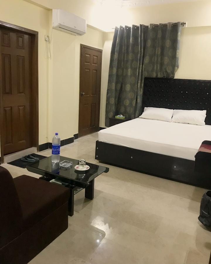 Hotel Second Home Karaczi Zewnętrze zdjęcie