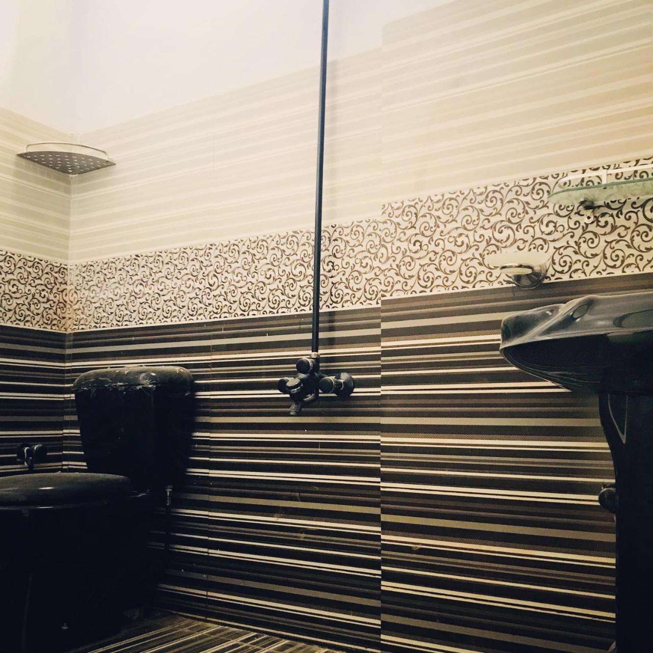 Hotel Second Home Karaczi Zewnętrze zdjęcie